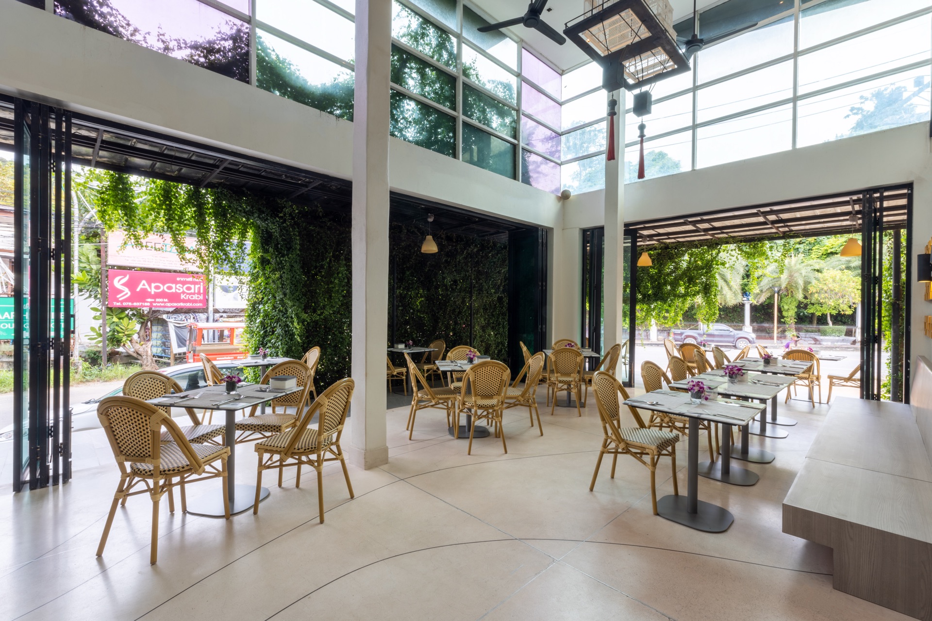 Dining at Navinda Krabi