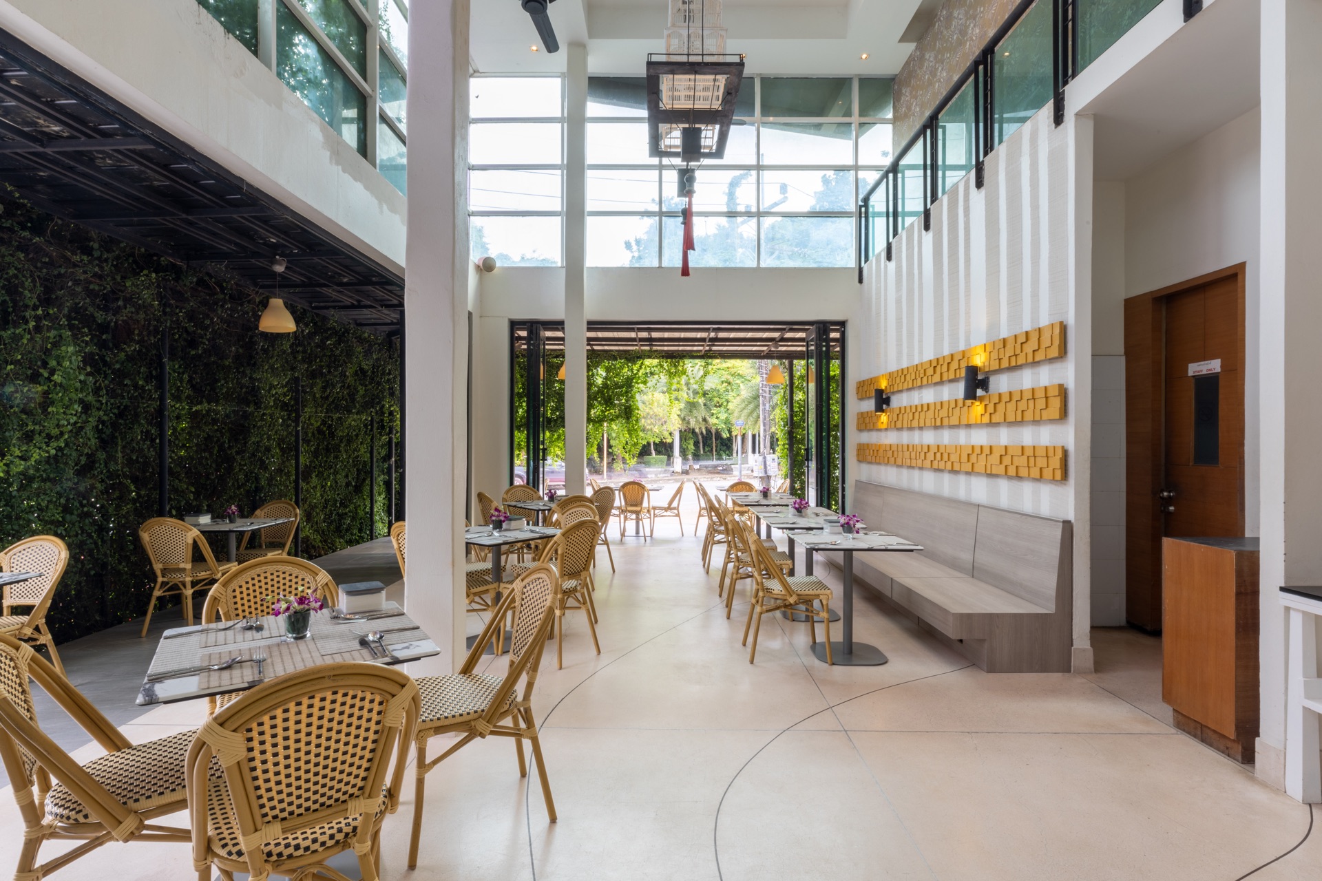 Dining at Navinda Krabi