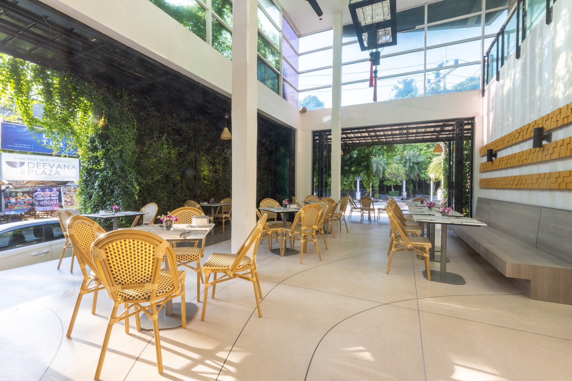 Dining at Navinda Krabi